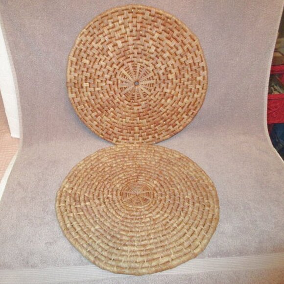 Vtg 2 Piece Natural Round Wicker Placemats Thick Weave Woven MCM Wall Decor 15" - Picture 1 of 7